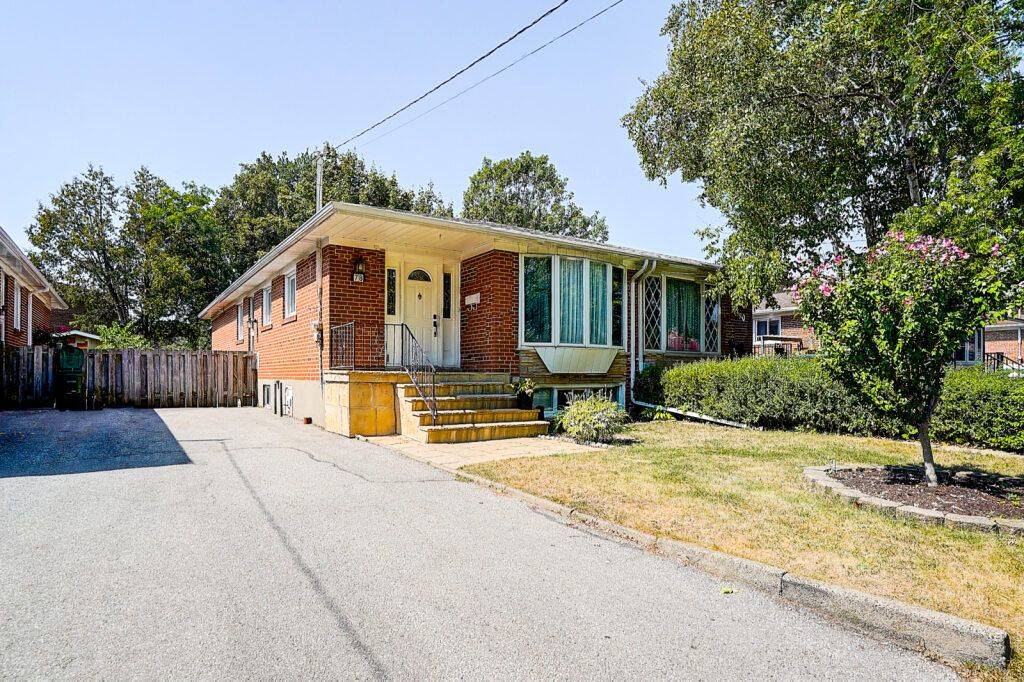 Toronto C13, ON M3A 2E1,78 Roywood DR #Basement