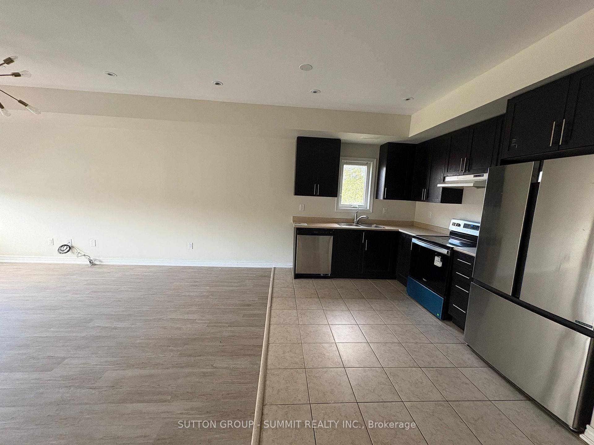 Oshawa, ON L1H 2P5,293 Olive AVE #2nd Floor