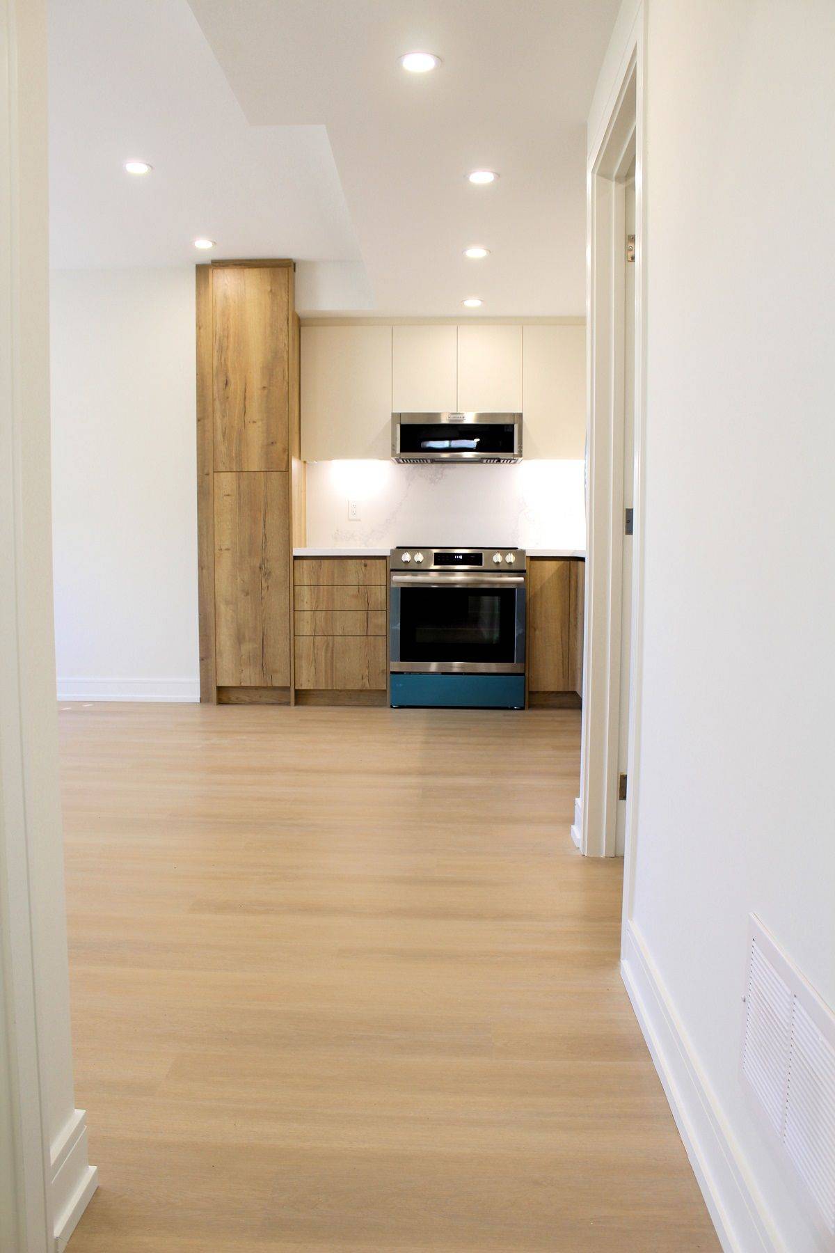 Oshawa, ON L1L 0R3,2524 Orchestrate DR #Lower Level