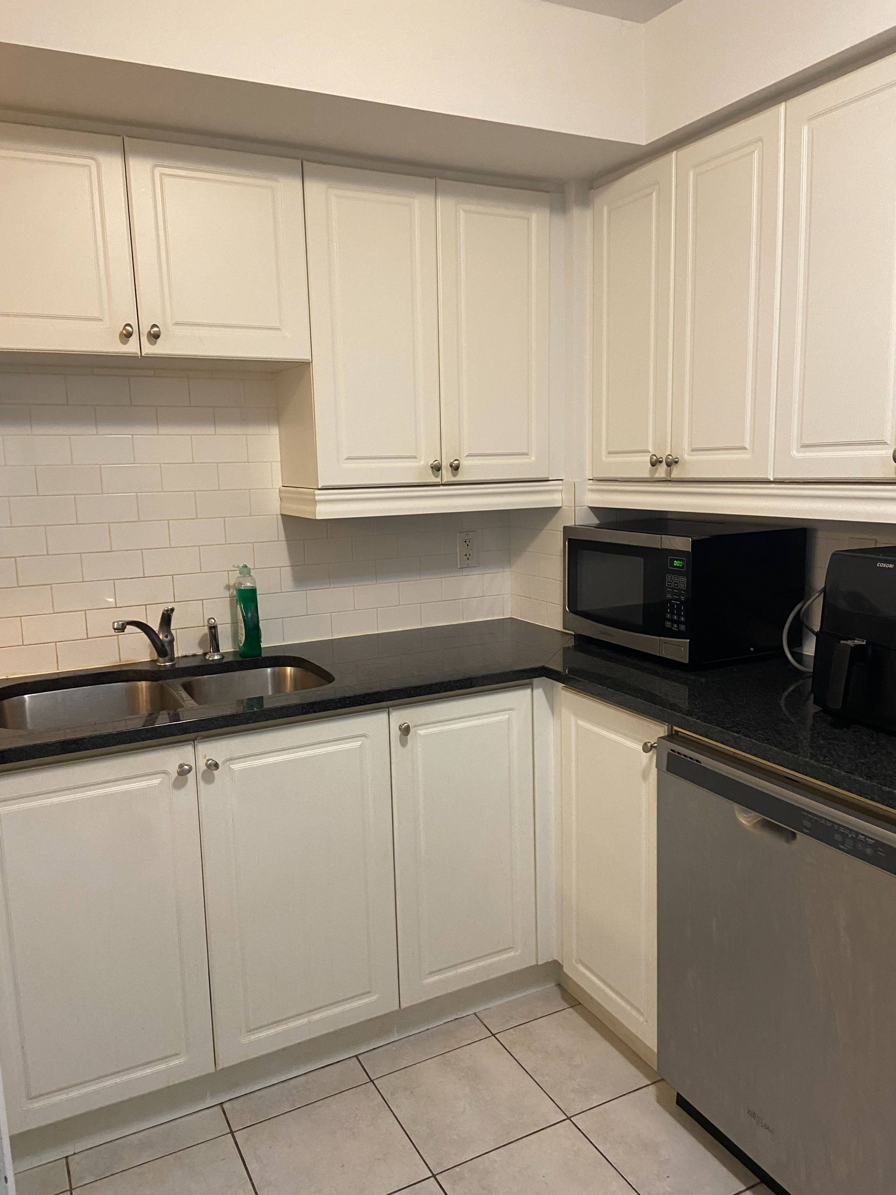 Toronto E04, ON M1L 0G8,20 Mendelssohn ST #4