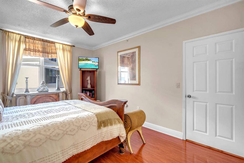 West Palm Beach, FL 33401,630 S Sapodilla Ave #407