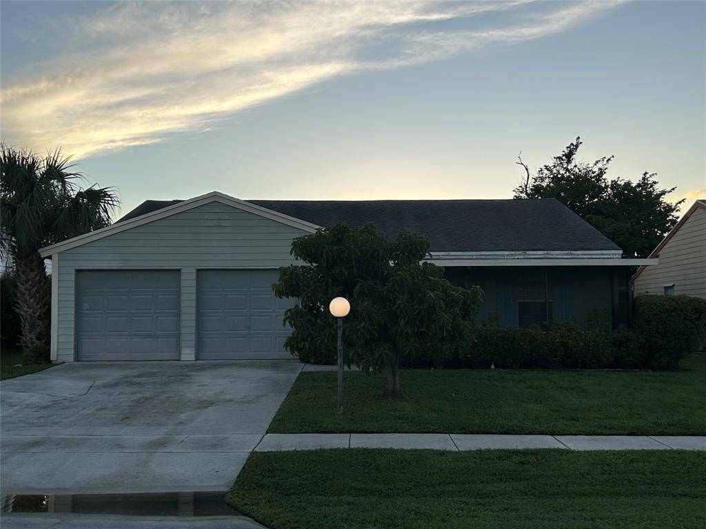 Lake Worth, FL 33467,5067 Canal Cir E