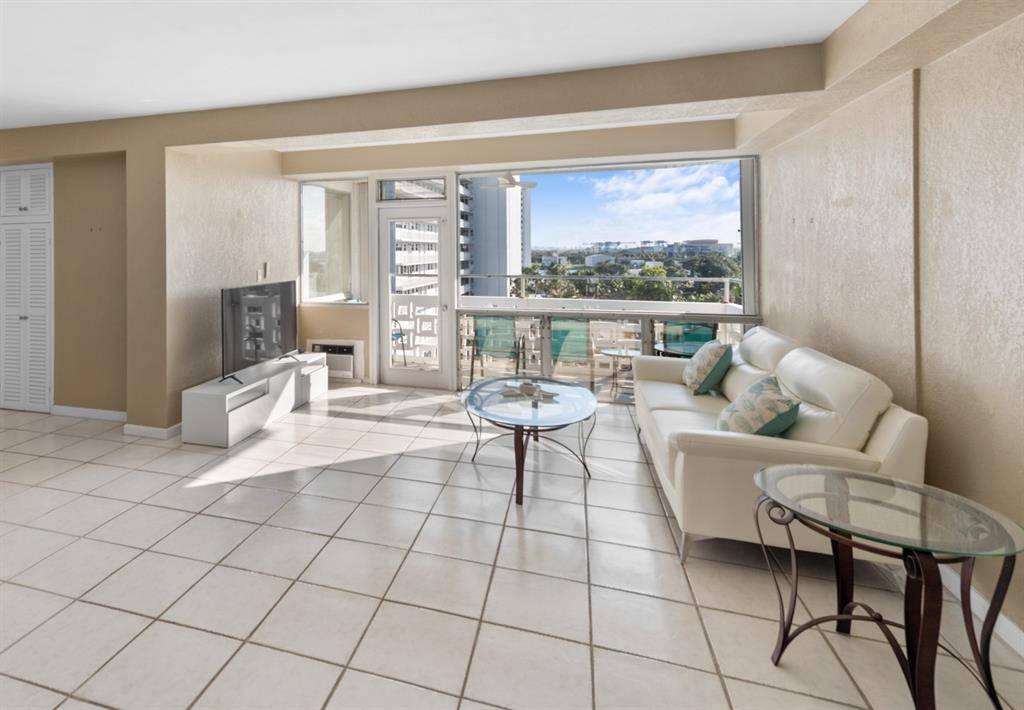 Fort Lauderdale, FL 33316,1900 S Ocean Dr #712