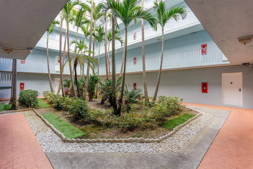 Fort Lauderdale, FL 33324,505 S Pine Island Rd #B203