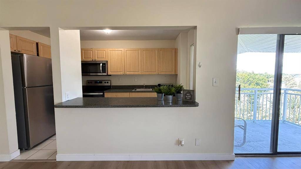 Fort Lauderdale, FL 33324,605 S Pine Island Rd #405A