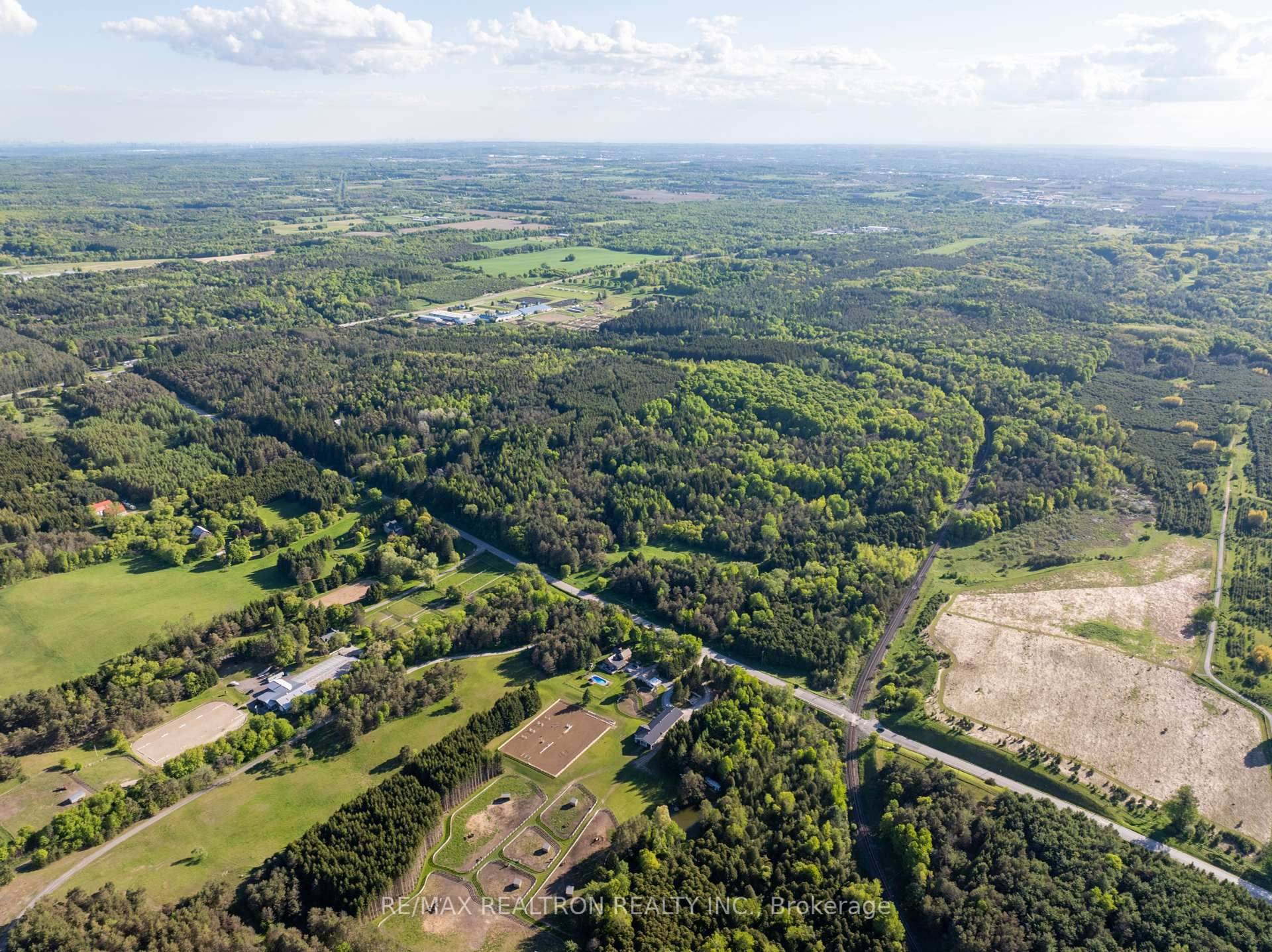 East Gwillimbury, ON L0G 1E0,17858 McCowan RD #Part 2