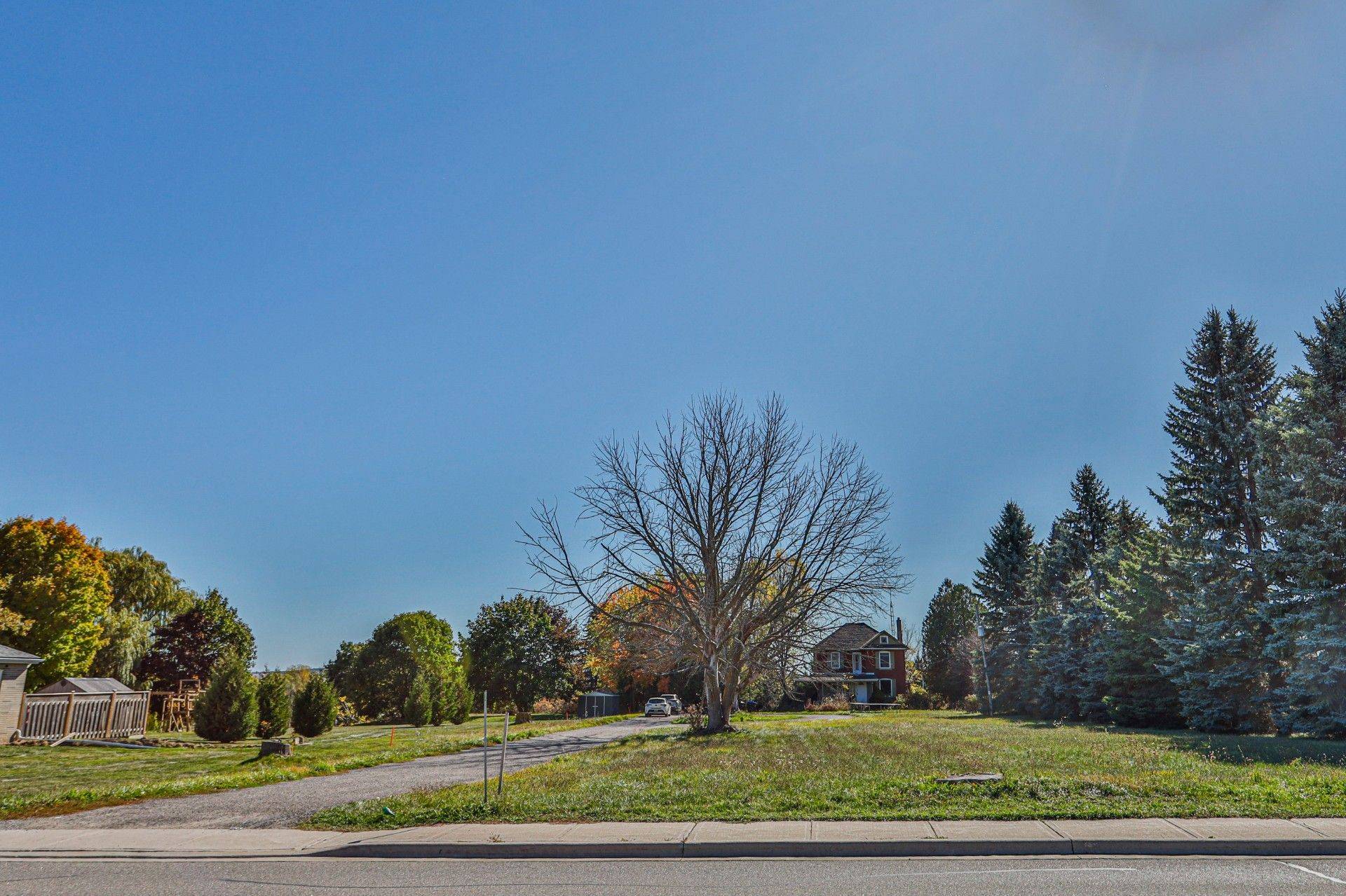 Bradford West Gwillimbury, ON L3Z 2G7,2781 Sixth Line