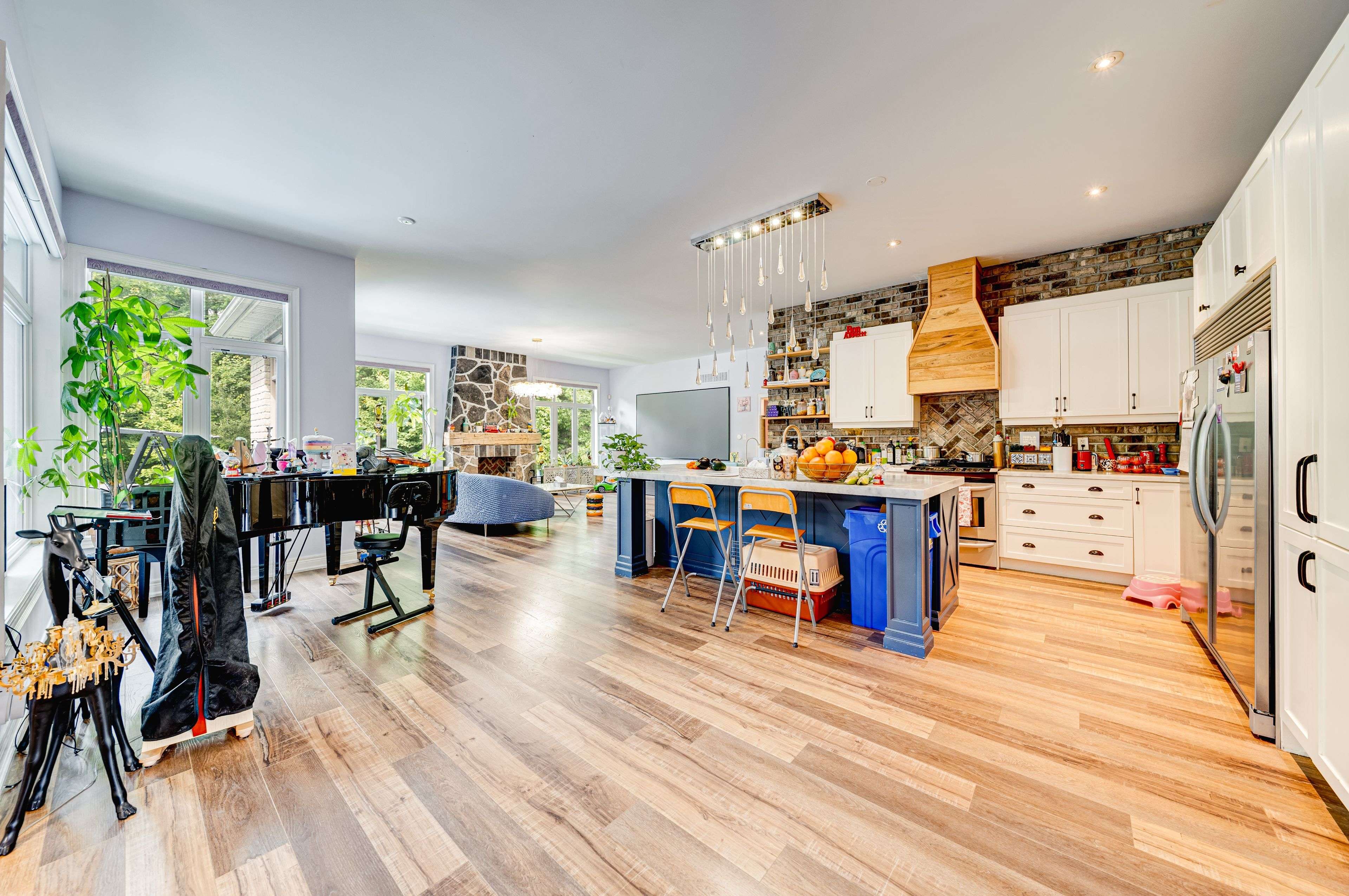 East Gwillimbury, ON L0G 1M0,26 Pelosi WAY