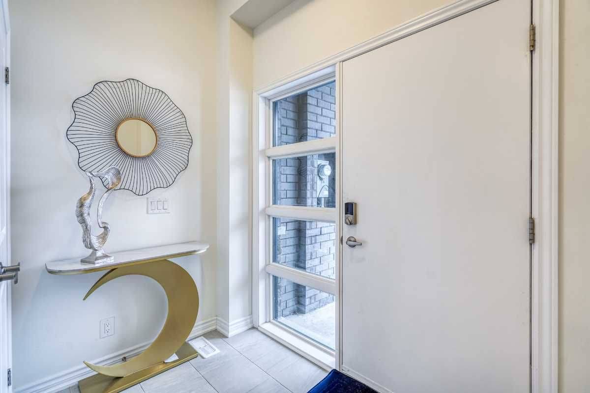 Markham, ON L6C 2A5,48 Harvey Bunker CRES