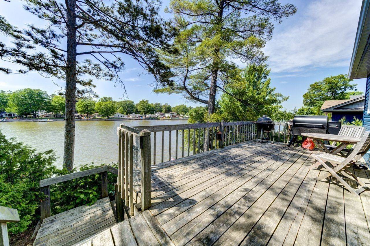 Wasaga Beach, ON L9Z 2W6,1250 River RD W