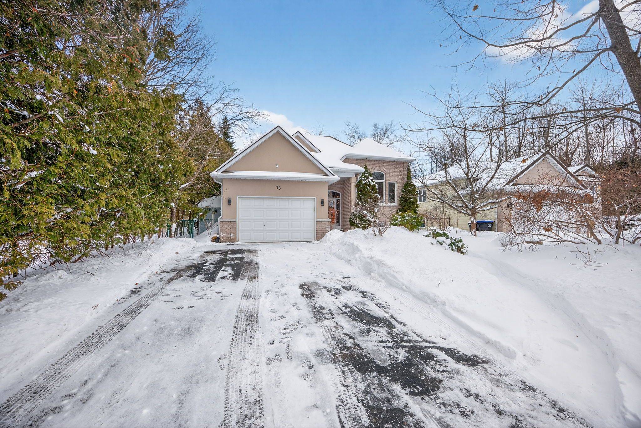 Wasaga Beach, ON L9Z 1V5,75 62nd ST S