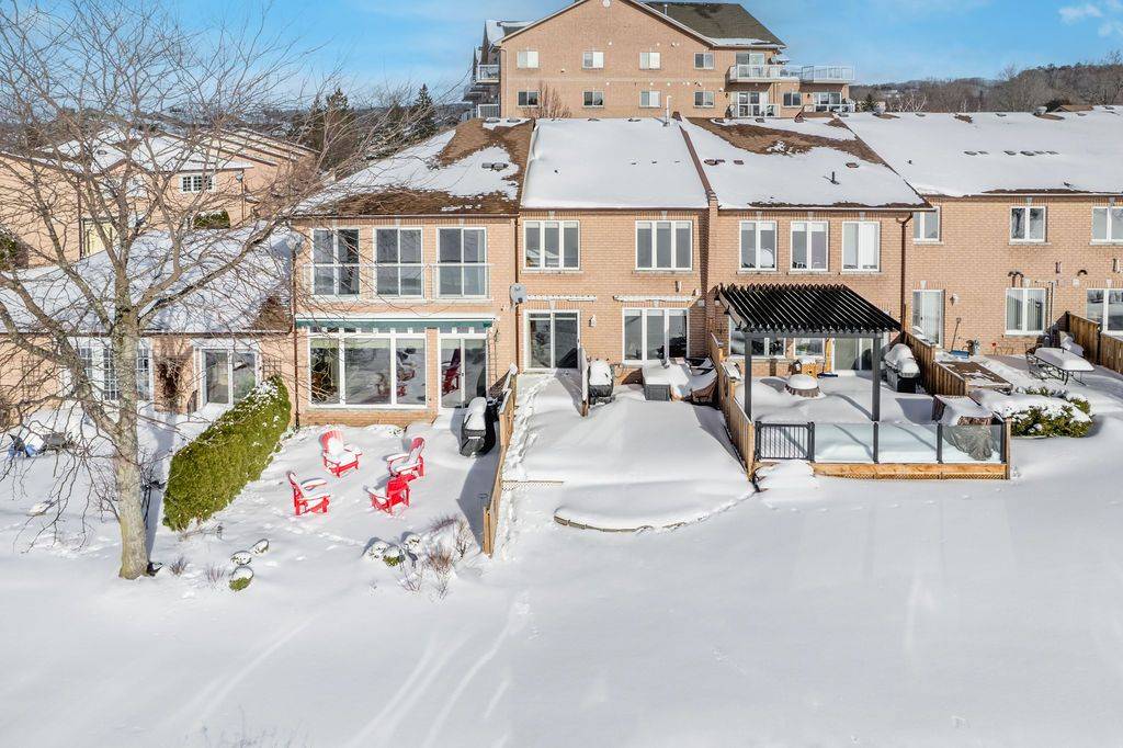 Penetanguishene, ON L9M 2H3,4 BECK BLVD #6