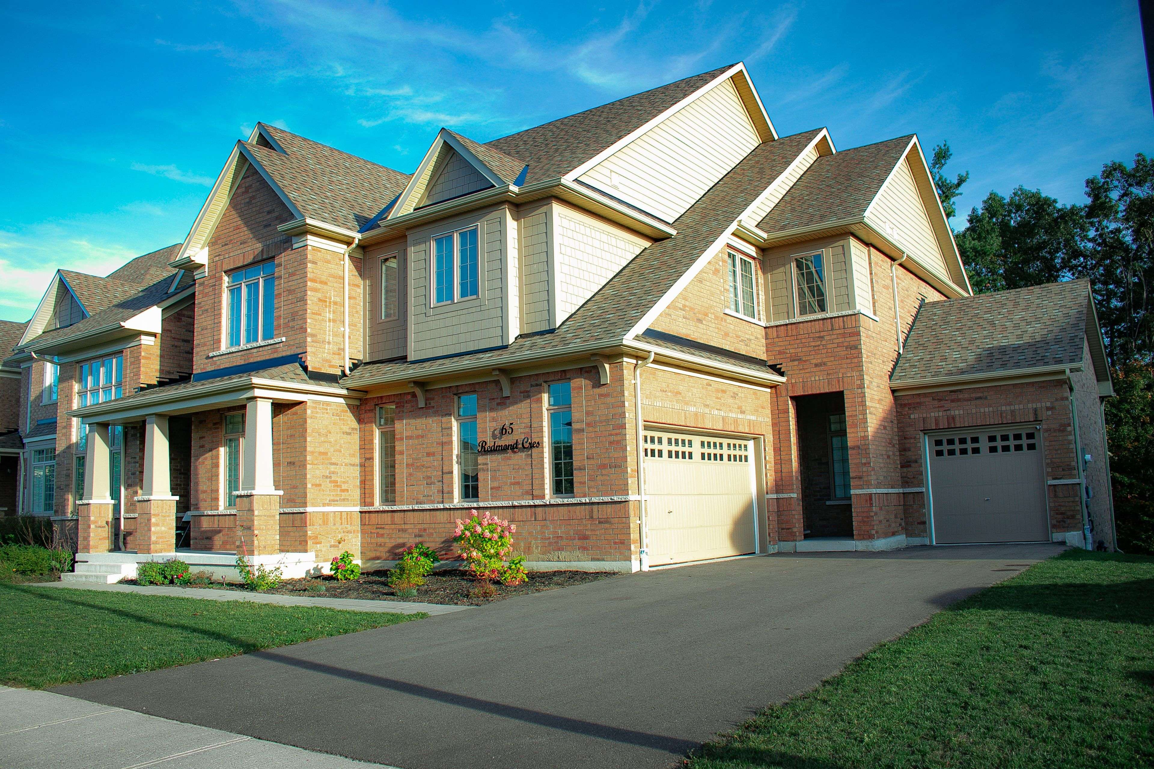 Springwater, ON L9X 1Z8,65 Redmond CRES