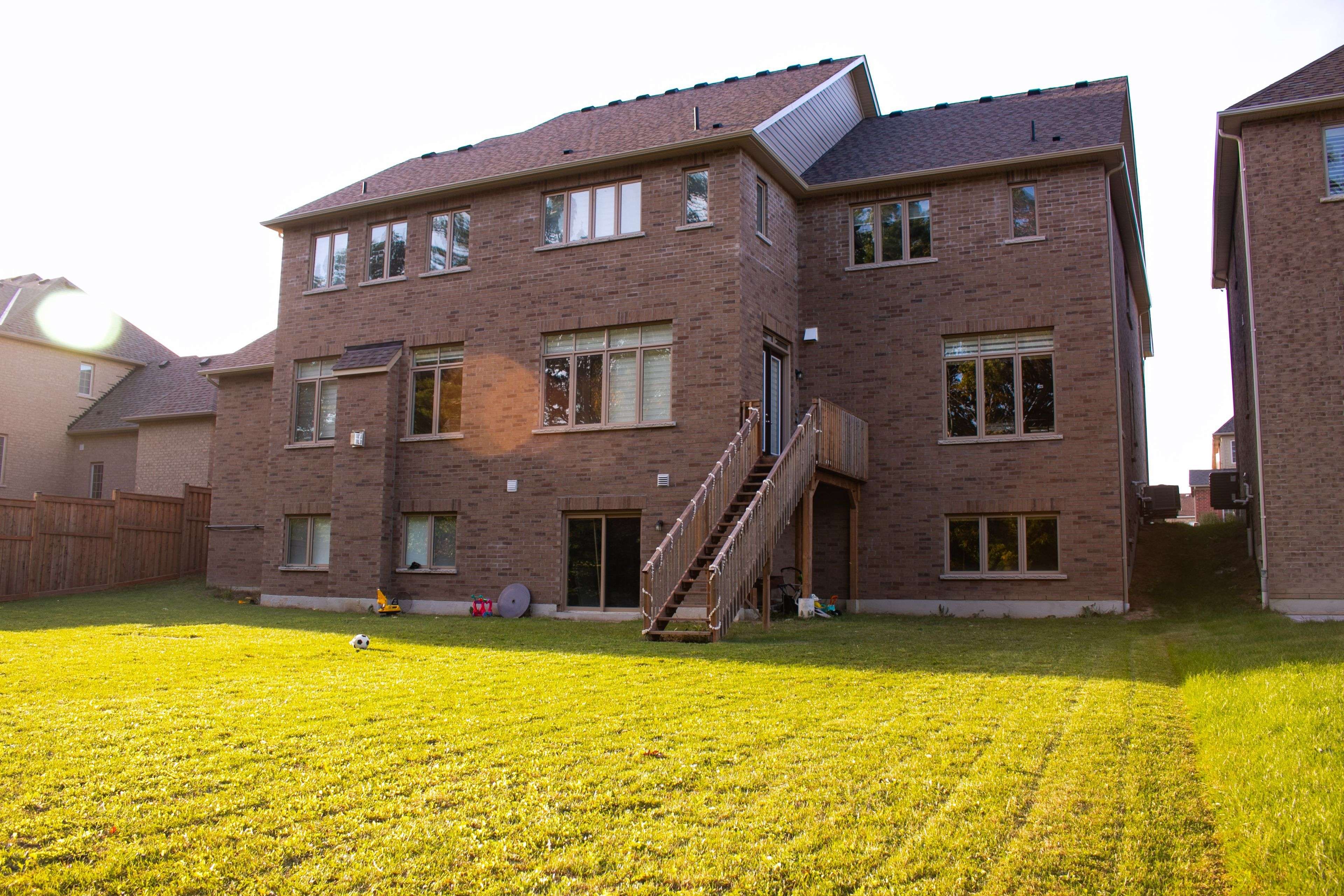 Springwater, ON L9X 1Z8,65 Redmond CRES