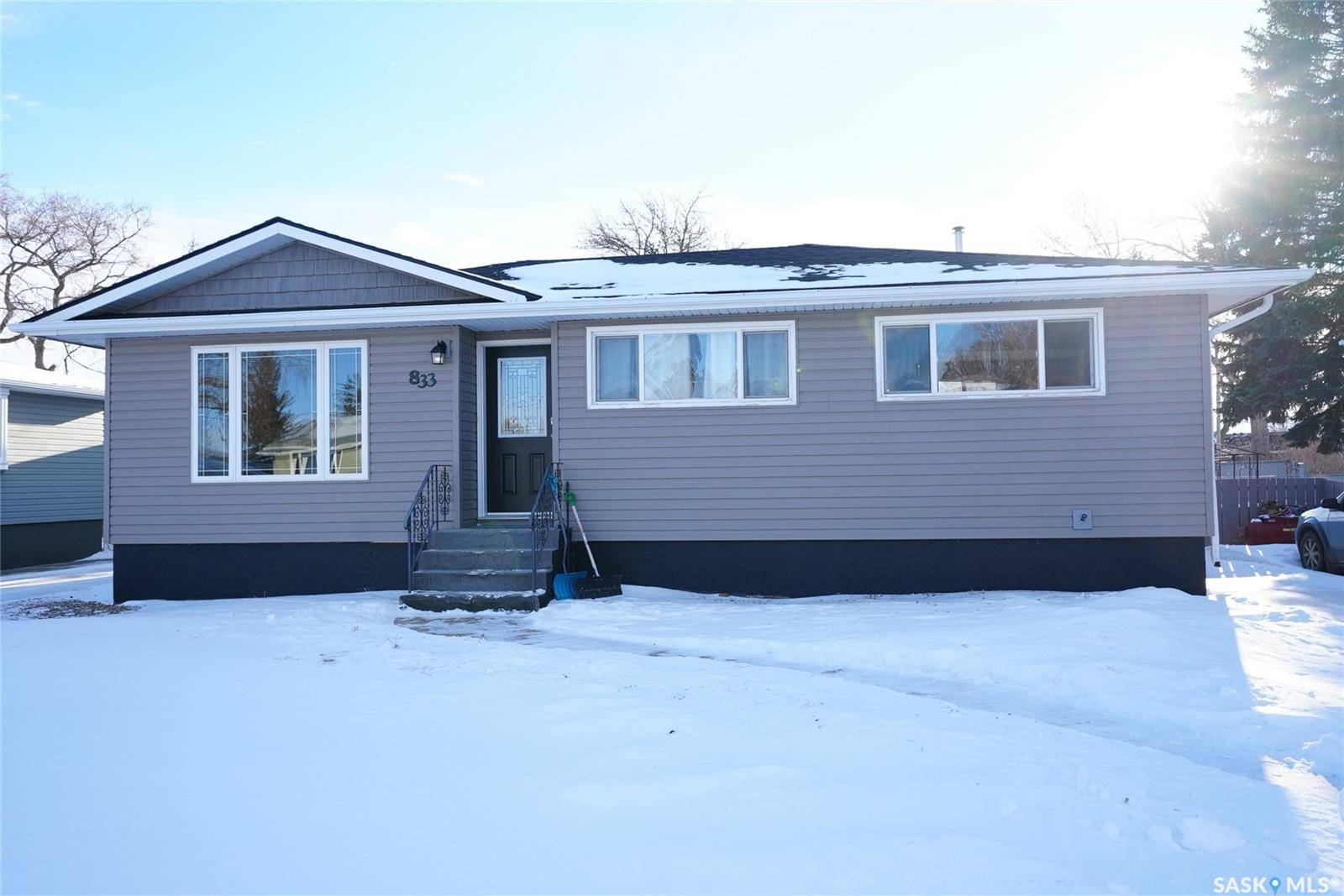 Moose Jaw, SK S6H 5R4,833 Keith STREET