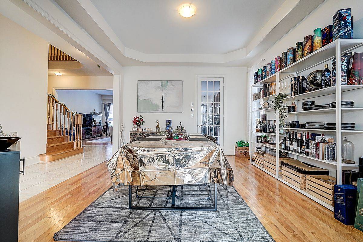 Oakville, ON L6H 0T4,455 Threshing Mill BLVD