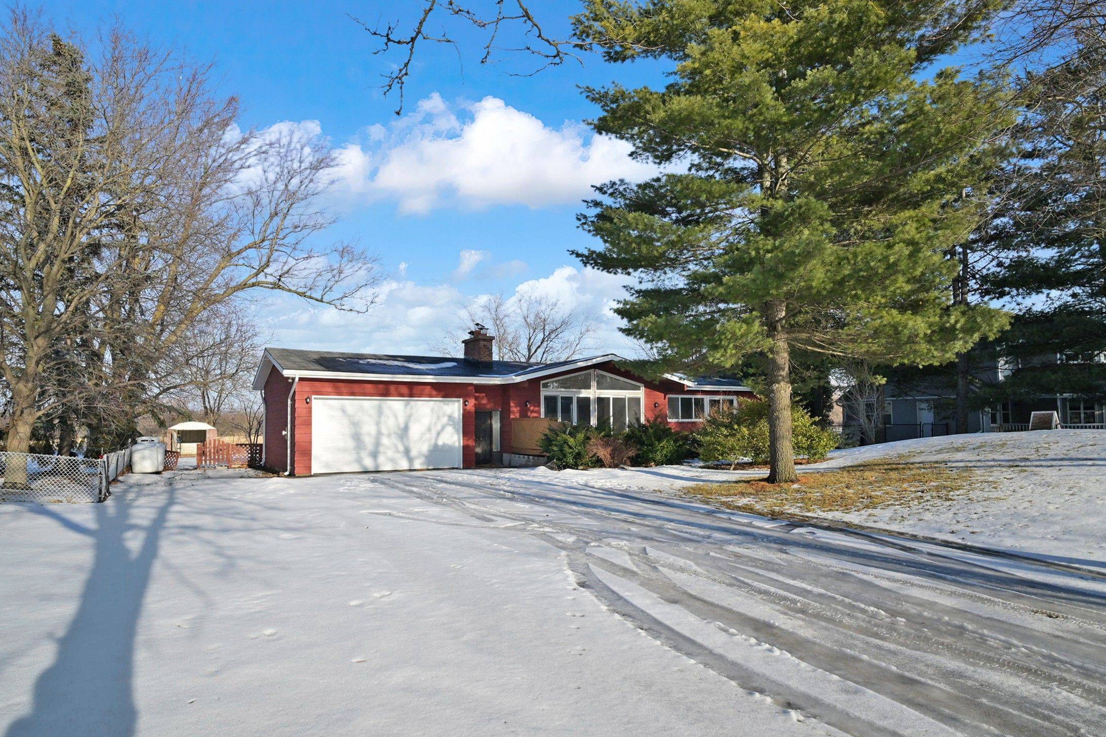 Halton Hills, ON L7G 4S6,8357 Fifth Line