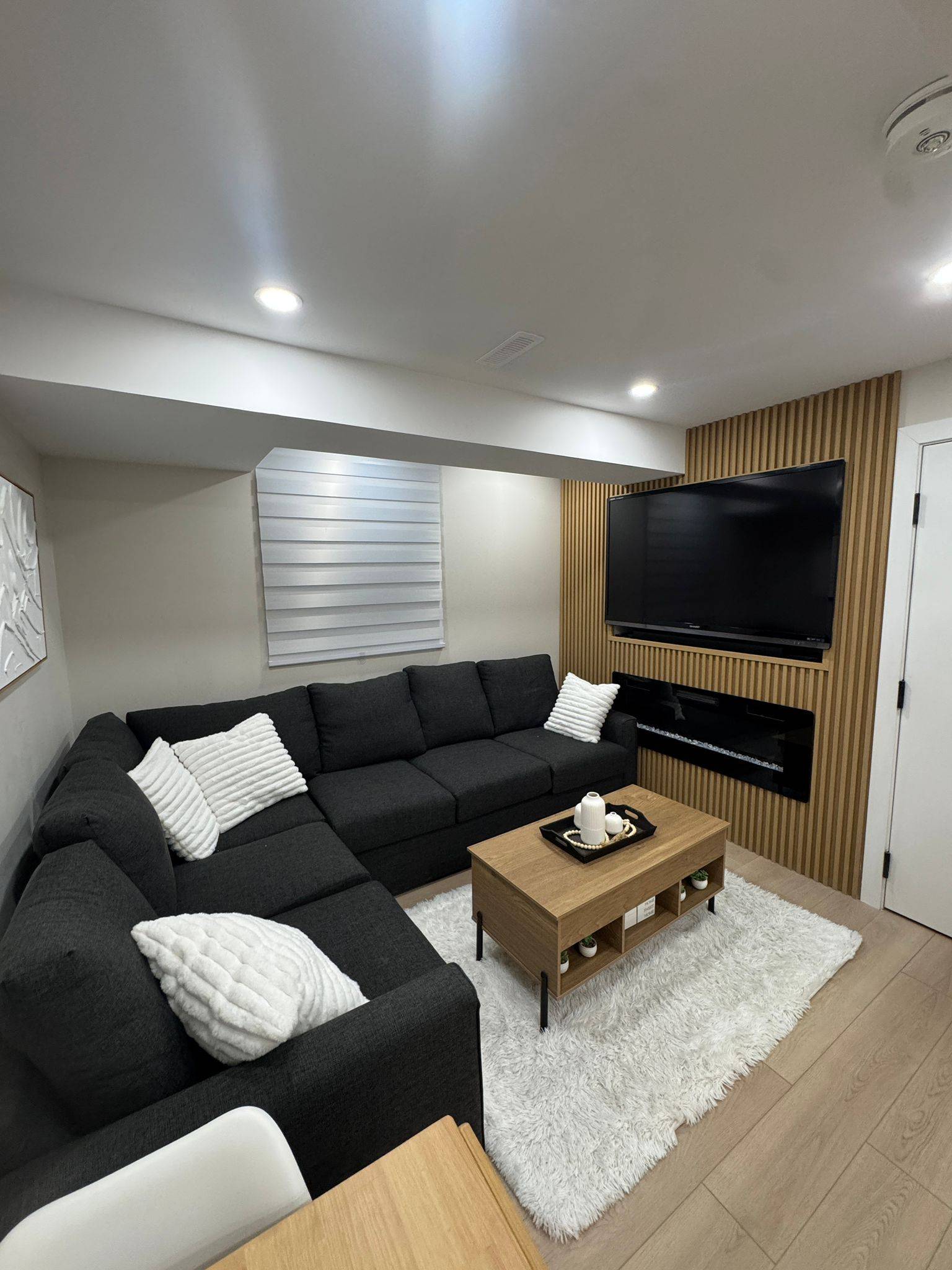 Mississauga, ON L5V 1X8,925 Cobb CT #Basement