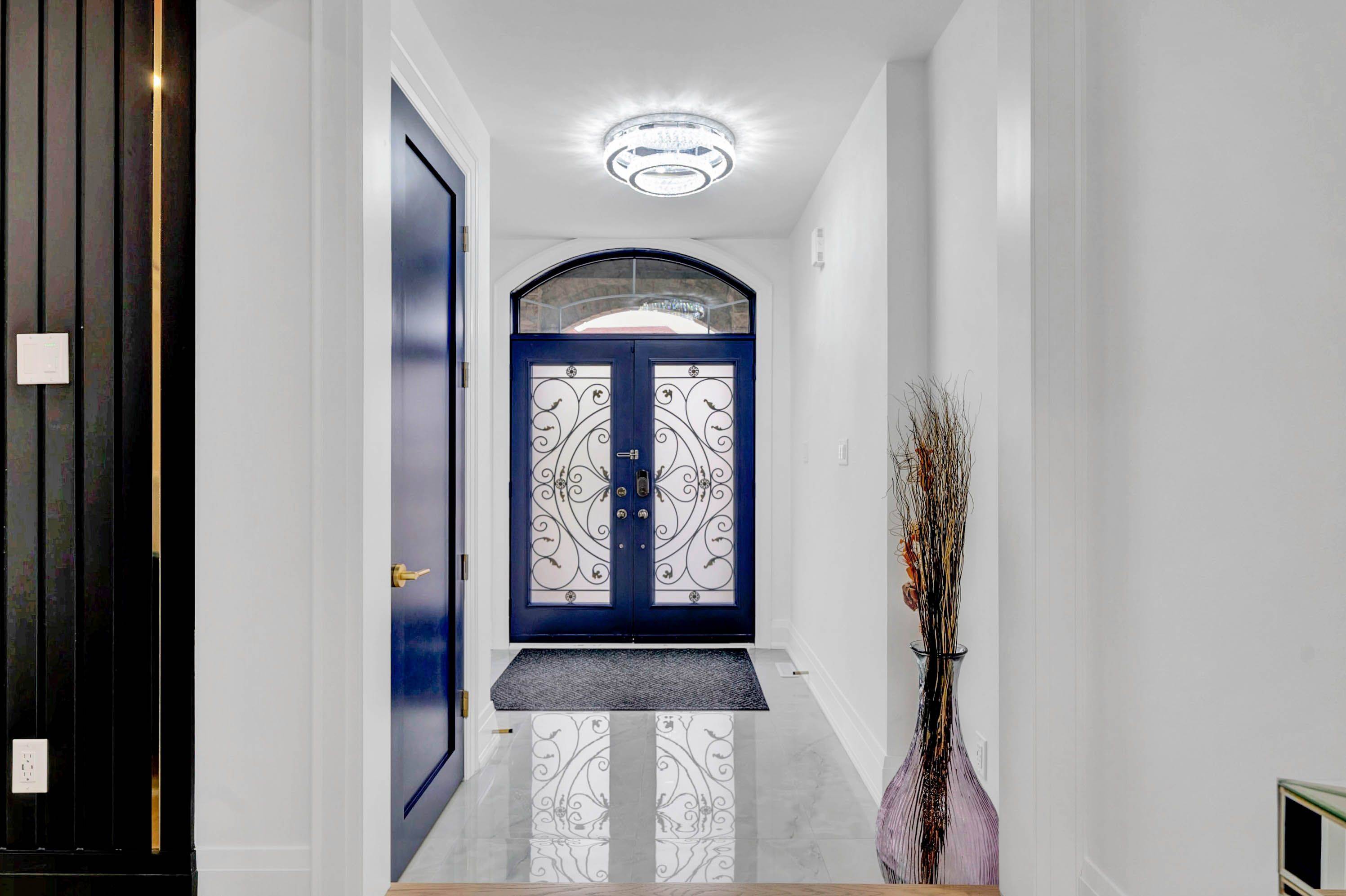 Brampton, ON L6R 3H6,4 Freshspring DR