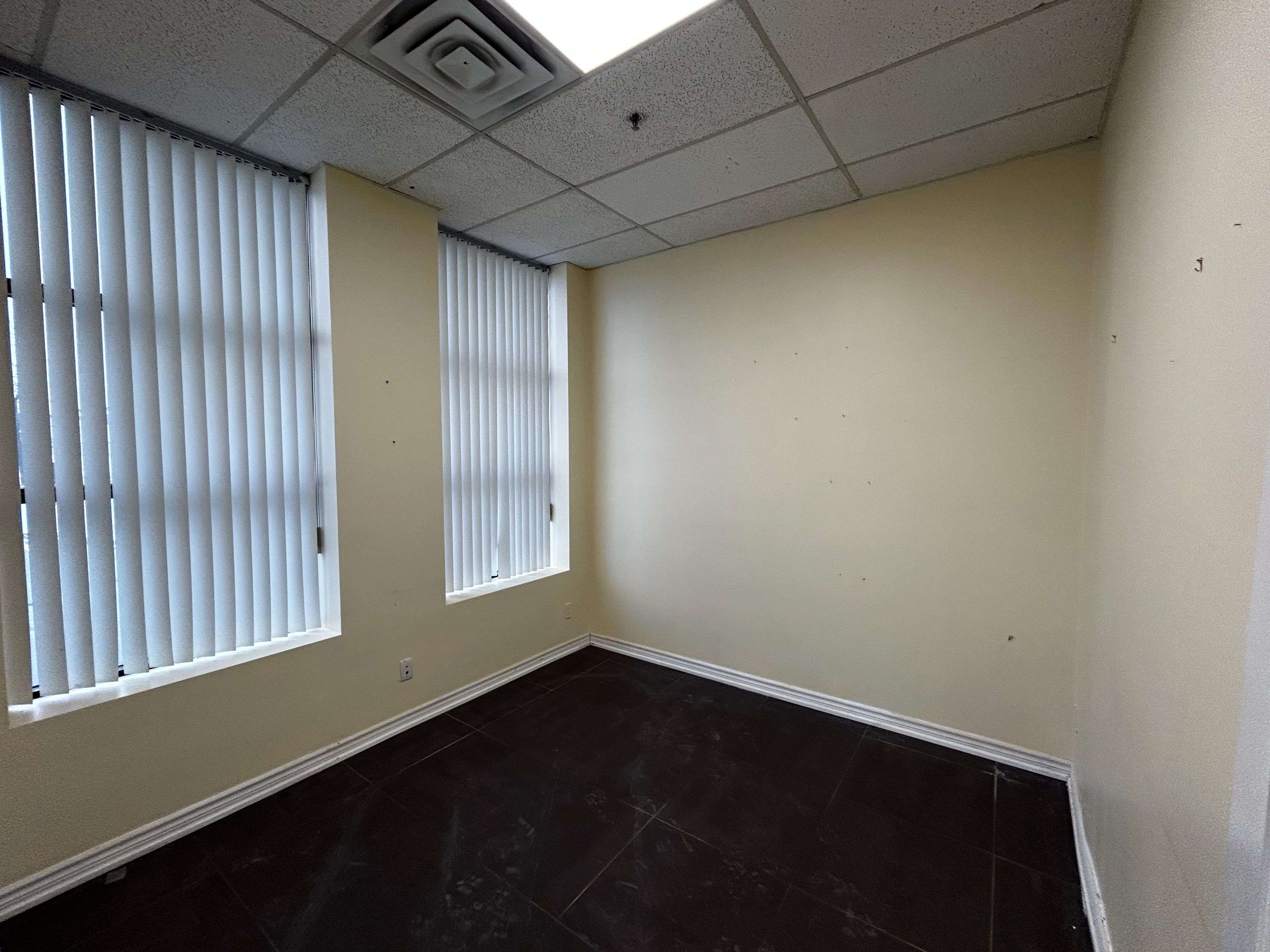 Mississauga, ON L5T 2N9,428 Gibraltar DR ##2