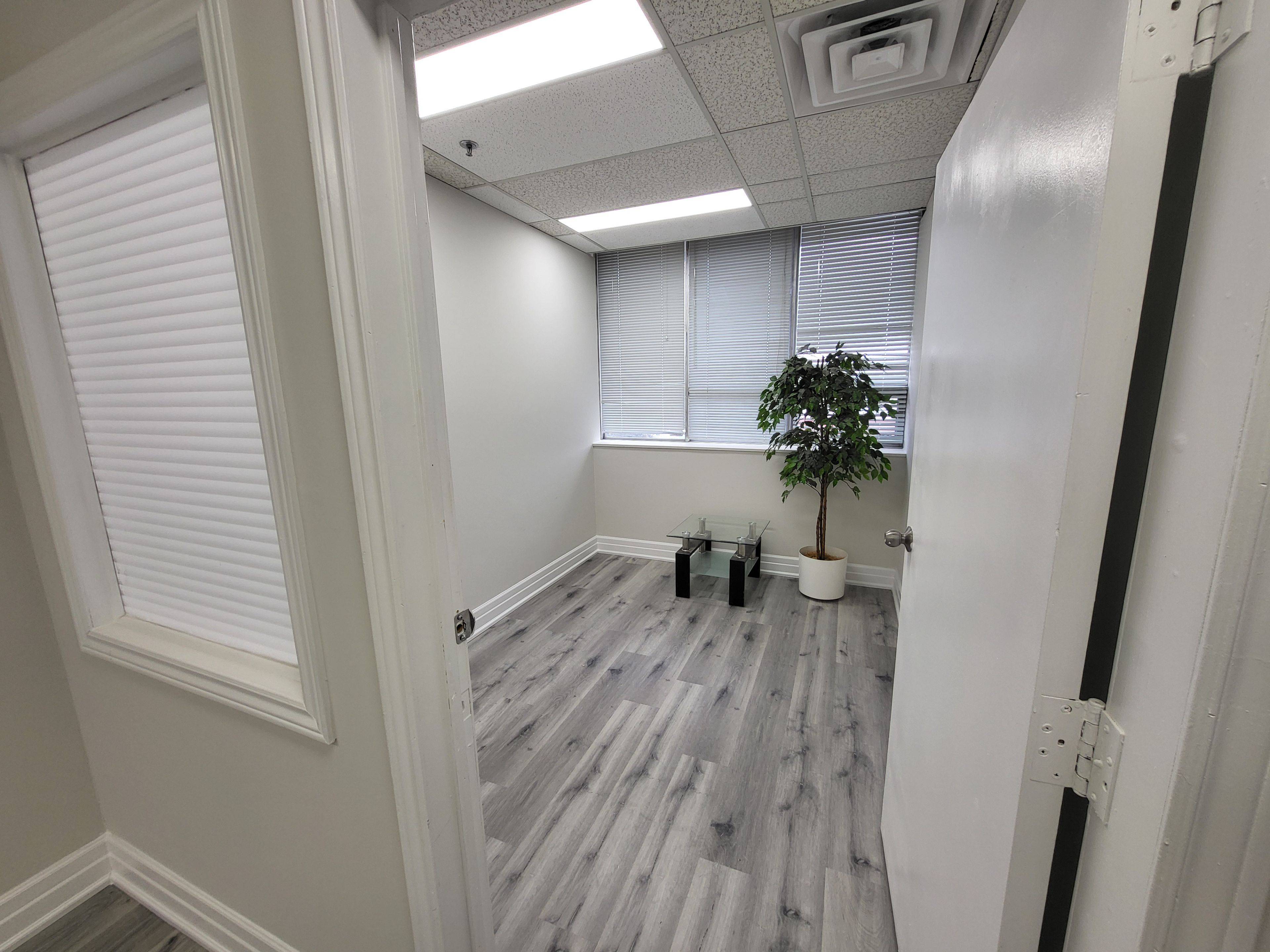 Toronto W05, ON M3J 2C7,1001 Finch AVE W #201