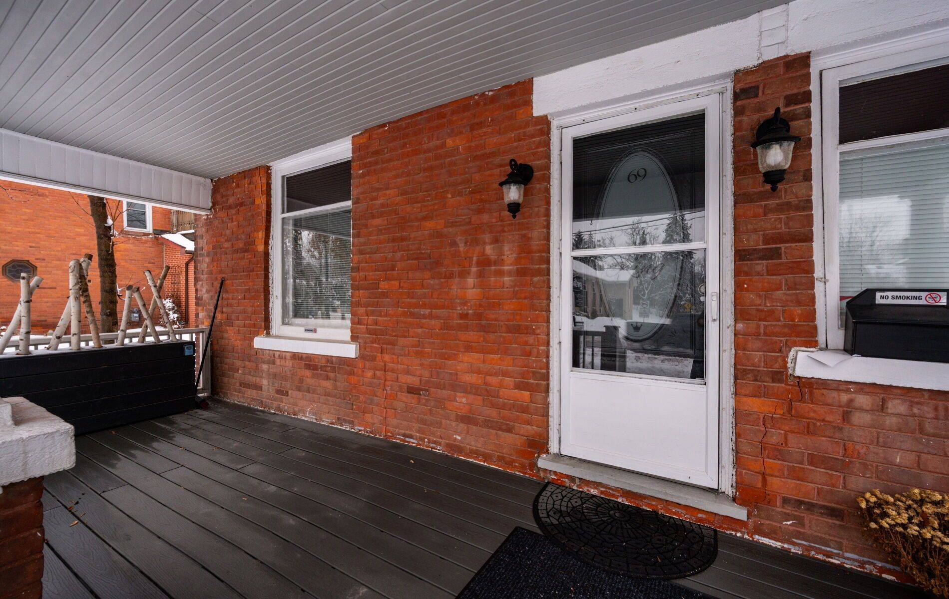 Caledon, ON L7E 1A2,69 King ST W