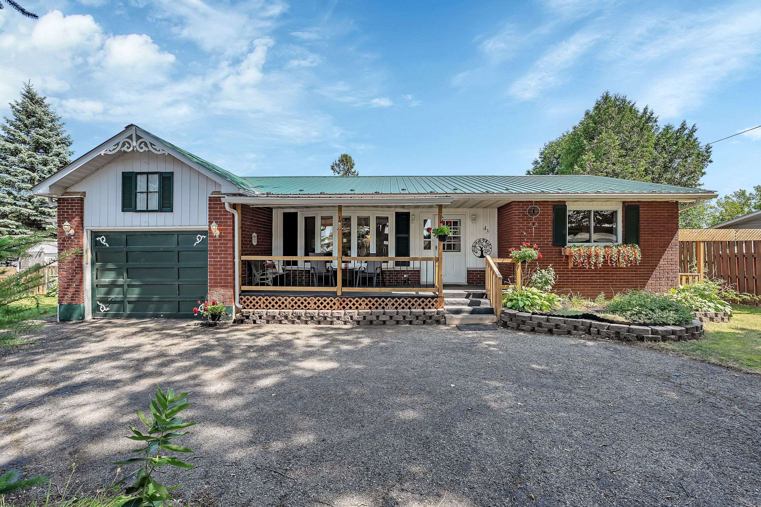 Rideau Lakes, ON K0G 1L0,43 Blacksmith RD