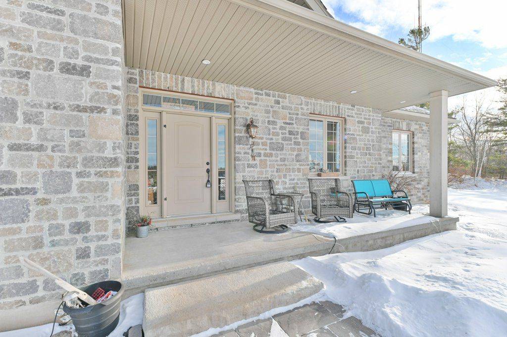 Stirling-rawdon, ON K0K 3E0,23 Oak Lake RD