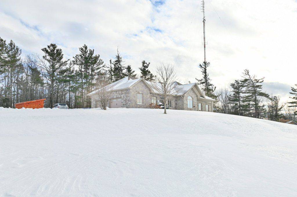 Stirling-rawdon, ON K0K 3E0,23 Oak Lake RD