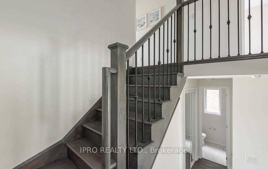 Hamilton, ON L8J 0M2,8 Toffee TRL