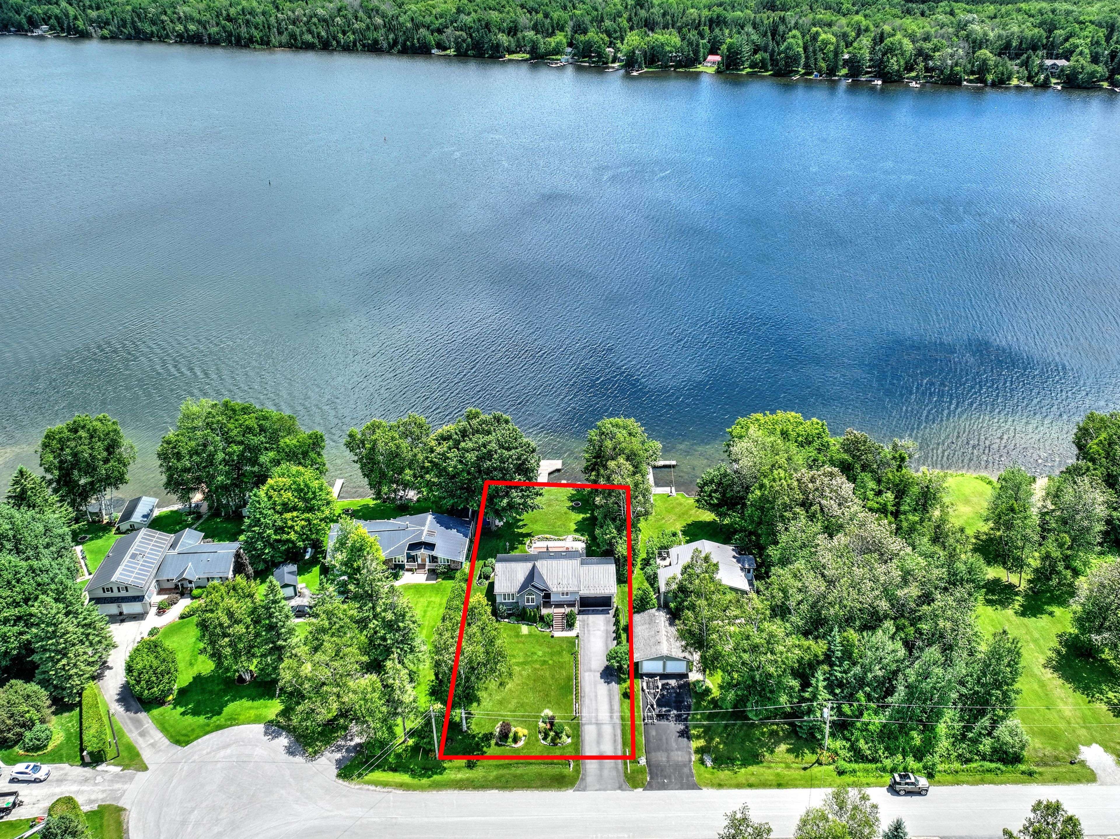 Kawartha Lakes, ON K0M 1T0,26 Greenwood CRES