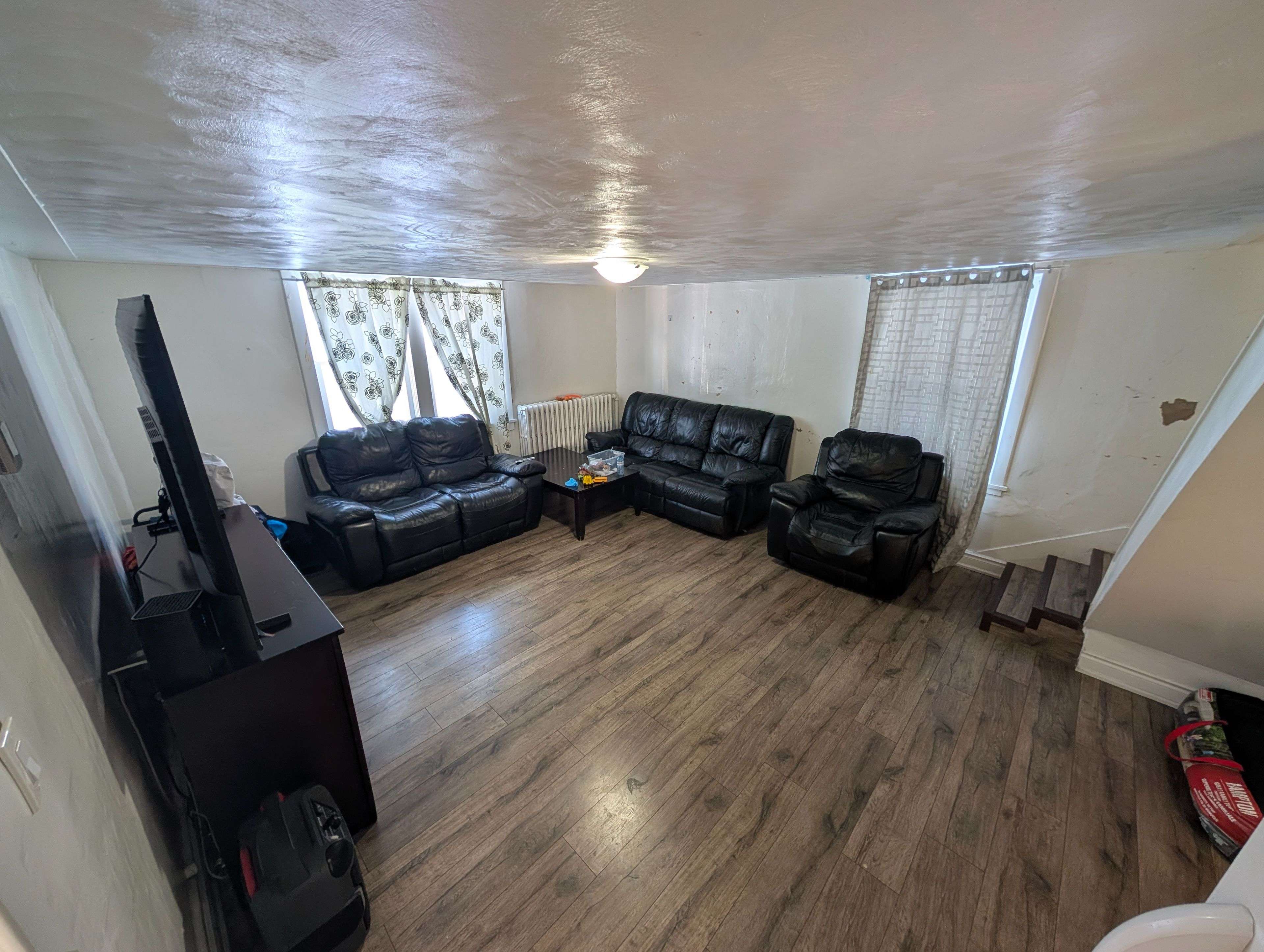 Cambridge, ON N3H 3R6,1701 KING ST