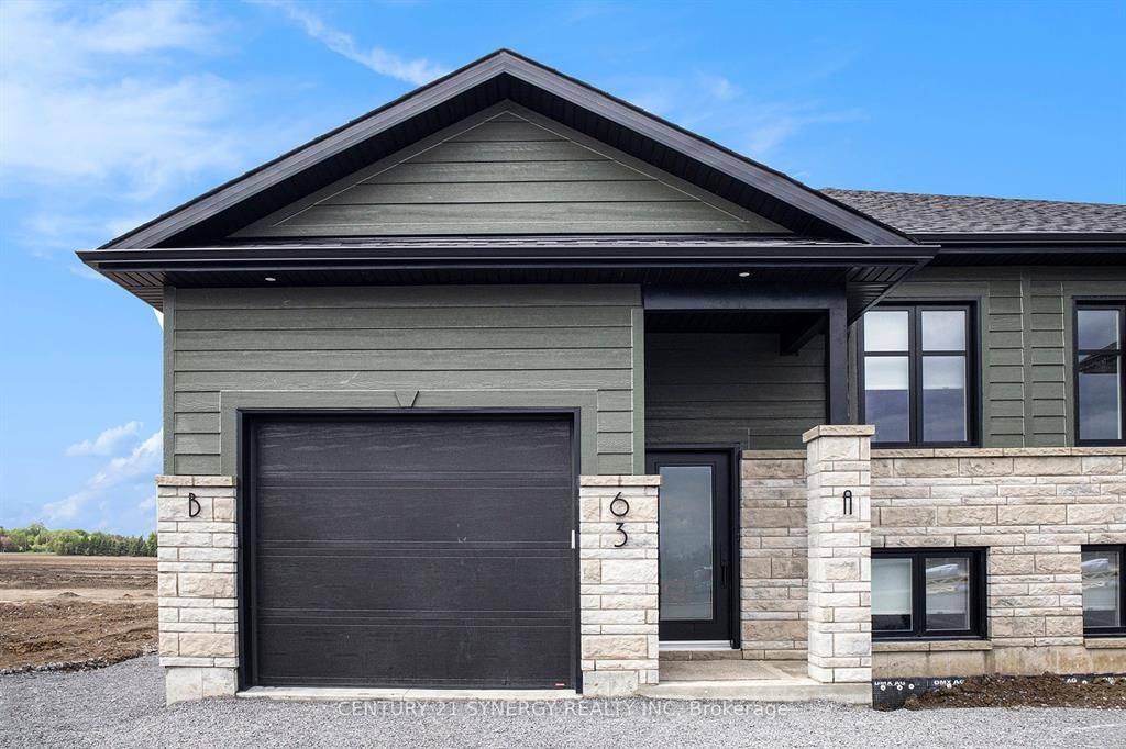 North Stormont, ON K0A 1R0,63 Helen ST #B
