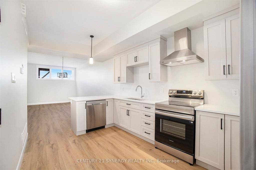 North Stormont, ON K0A 1R0,63 Helen ST #B