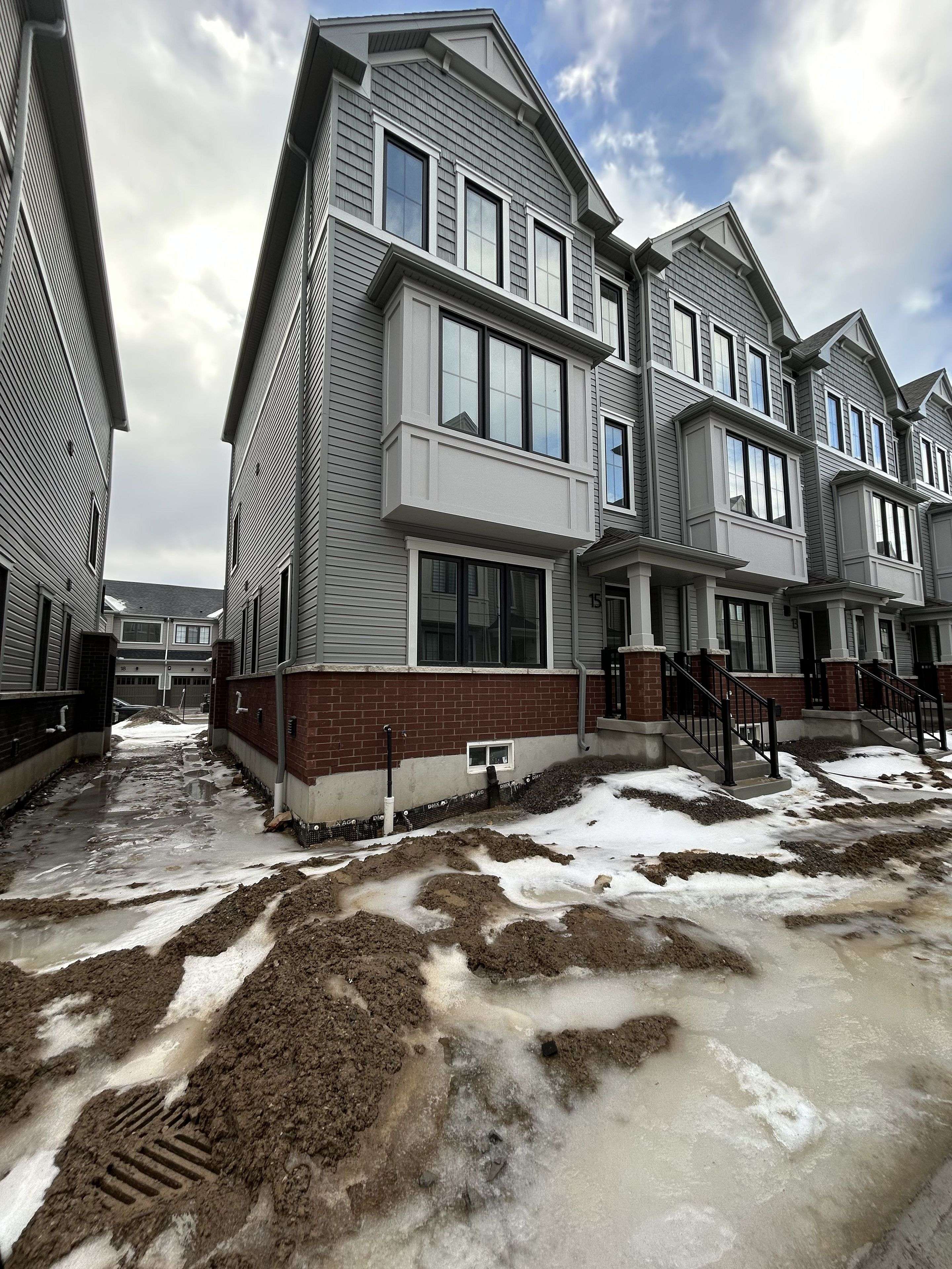 Cambridge, ON N1T 0H4,15 Cleveland Common