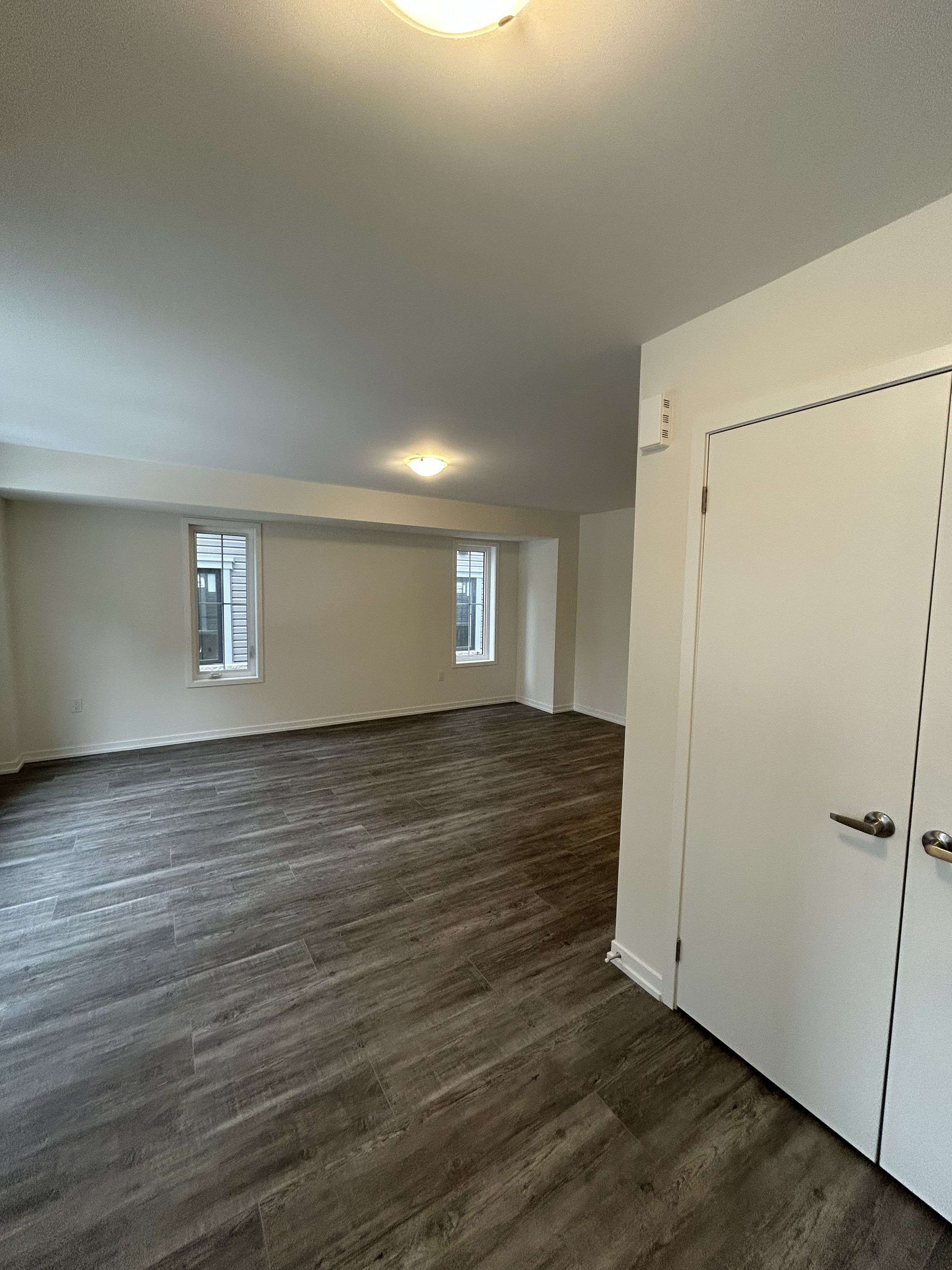 Cambridge, ON N1T 0H4,15 Cleveland Common