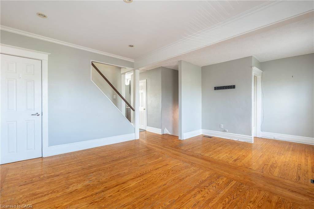 Hamilton, ON L8L 6Y6,39 Connaught AVE N