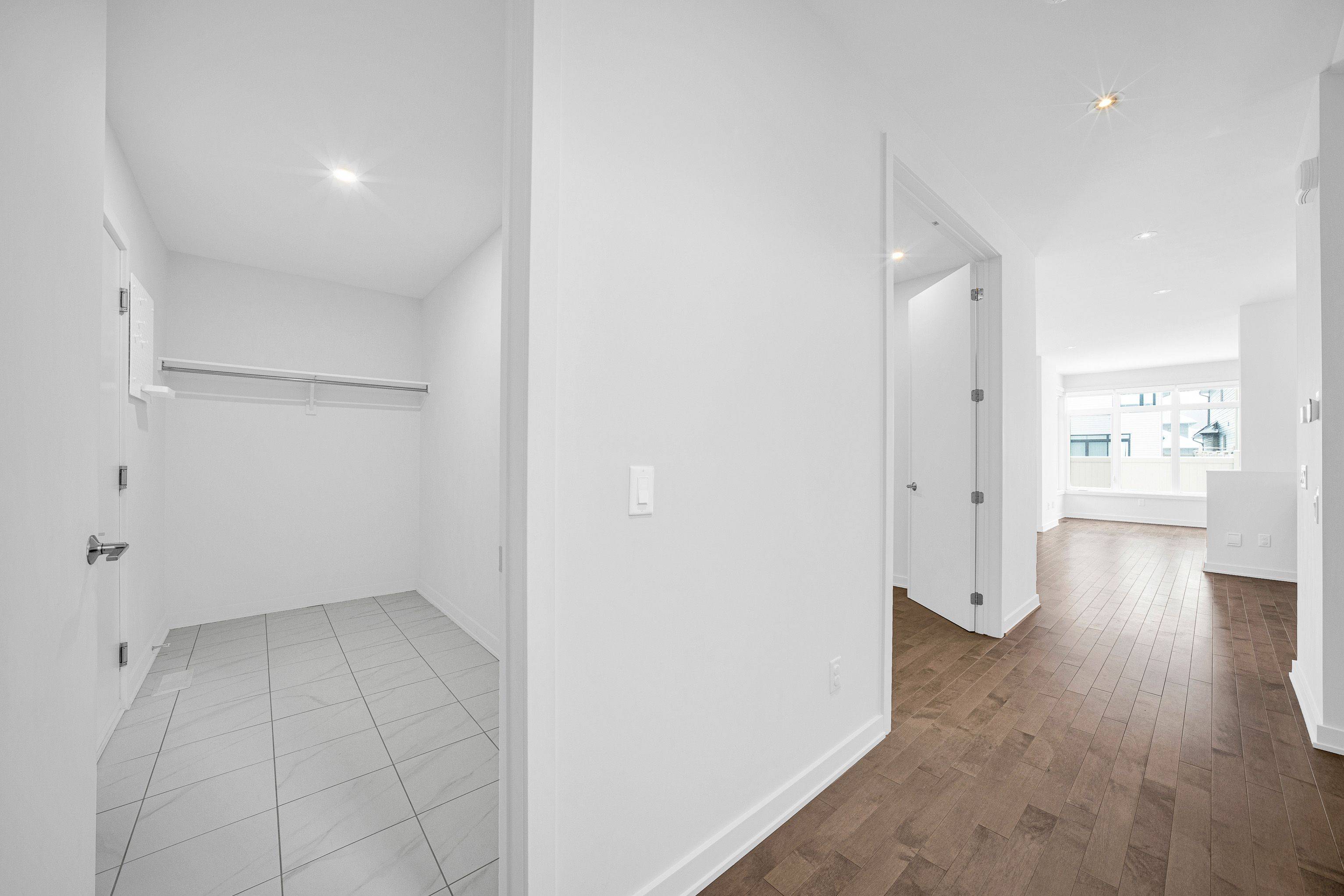 Blossom Park - Airport And Area, ON K1X 0B1,899 Ralph Hennessy AVE