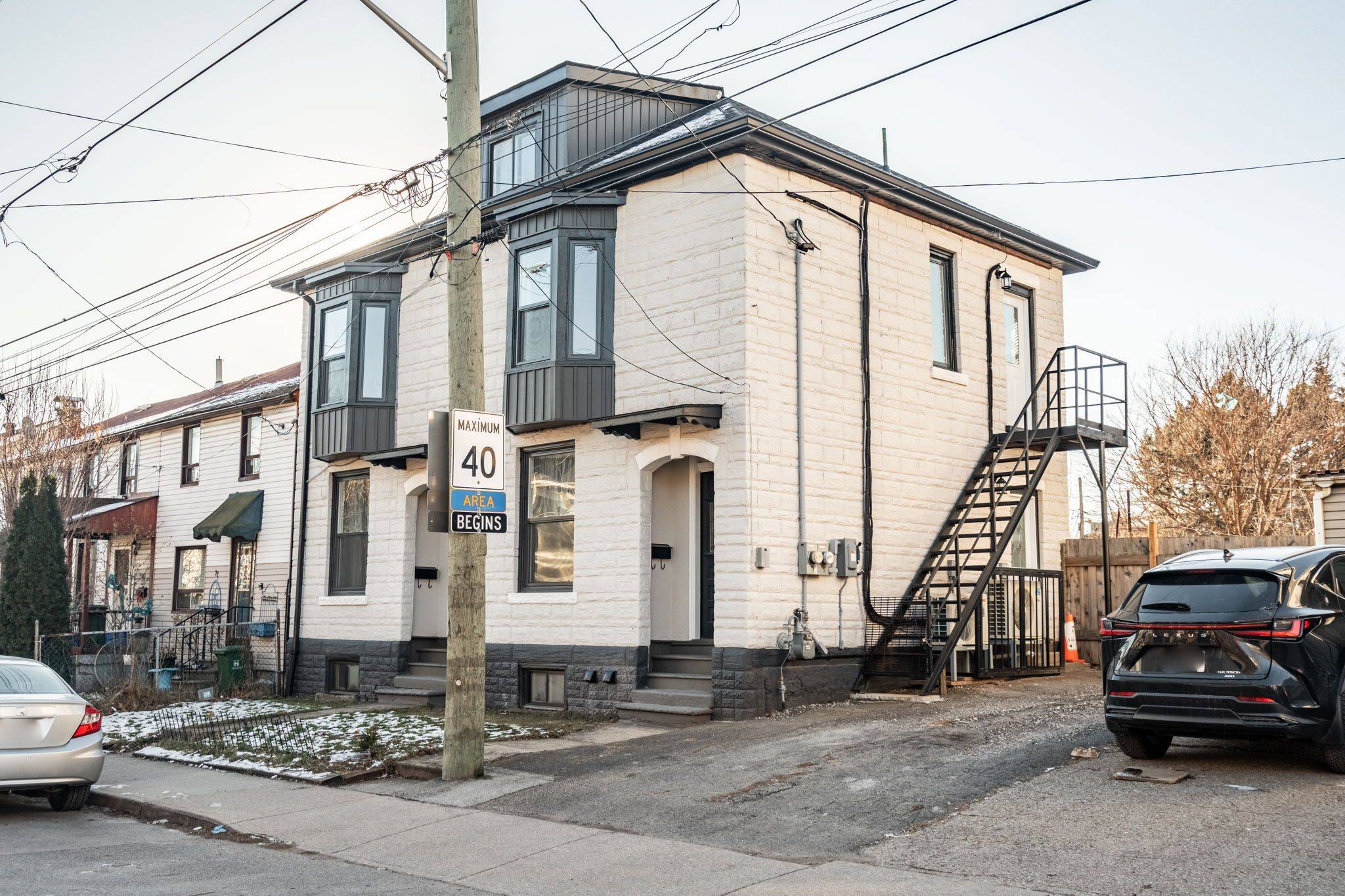 Hamilton, ON L8L 2P3,68-70 Robert ST N