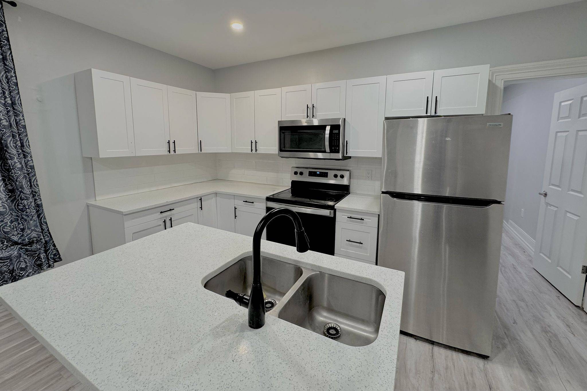 St. Thomas, ON N5R 3J9,2 Metcalfe ST #3