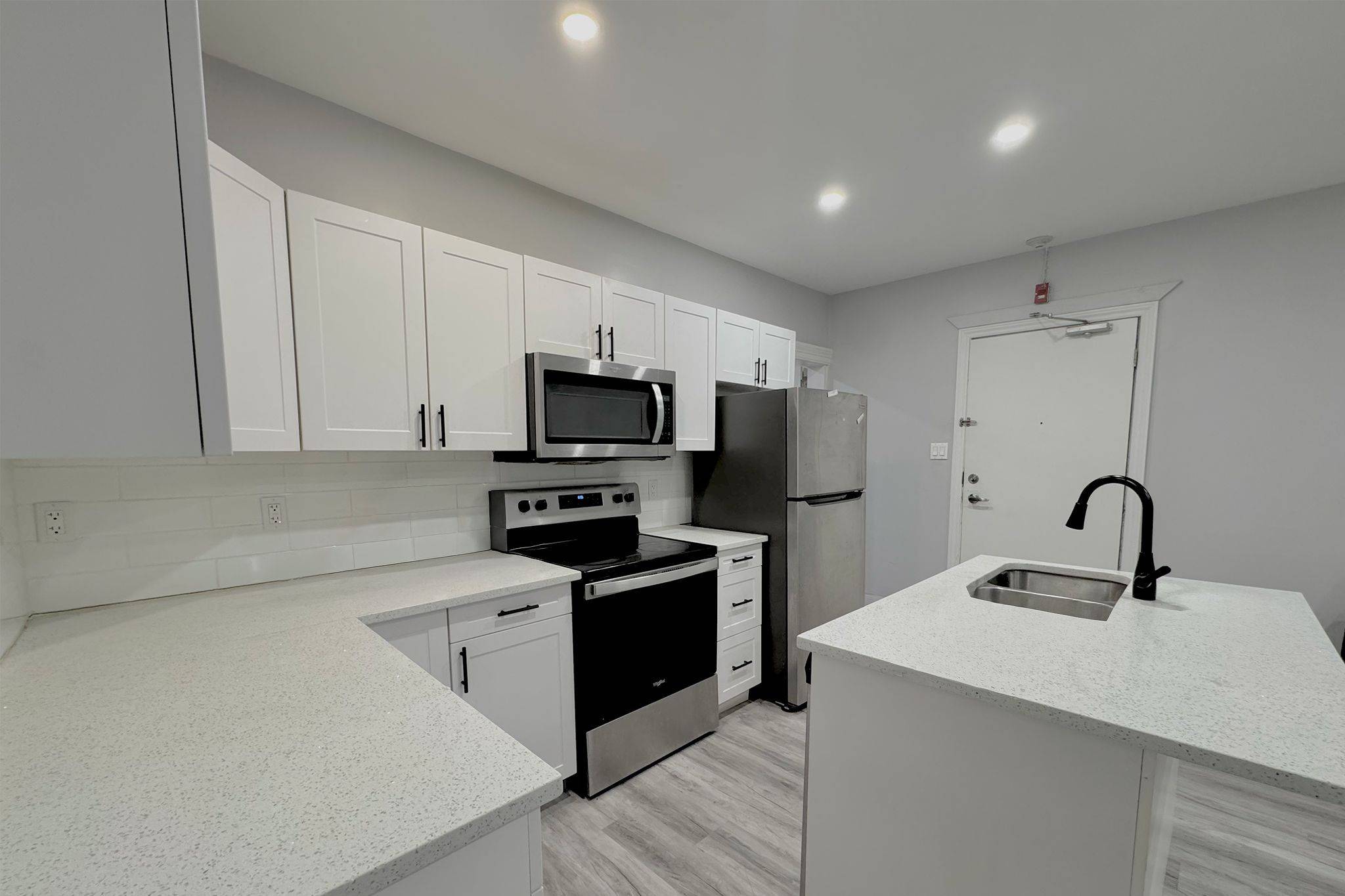 St. Thomas, ON N5R 3J9,2 Metcalfe ST #3