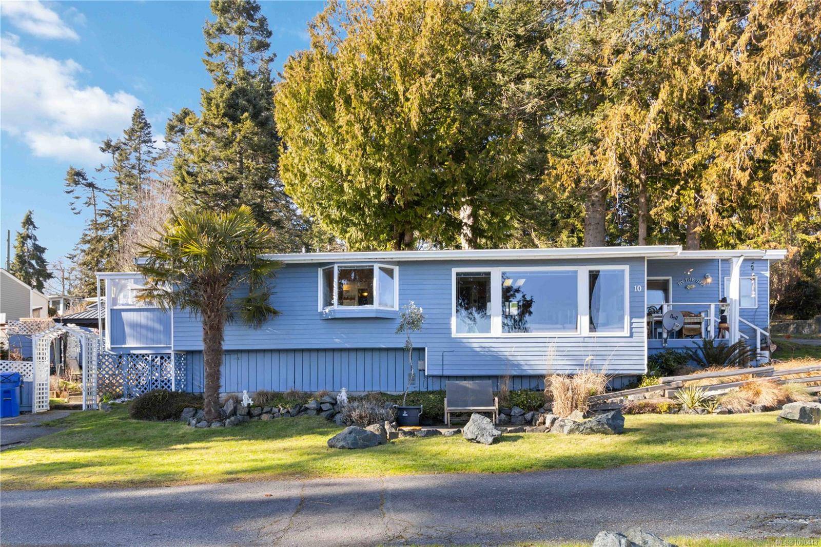 Sooke, BC V9Z 1E2,8177 West Coast Rd #10