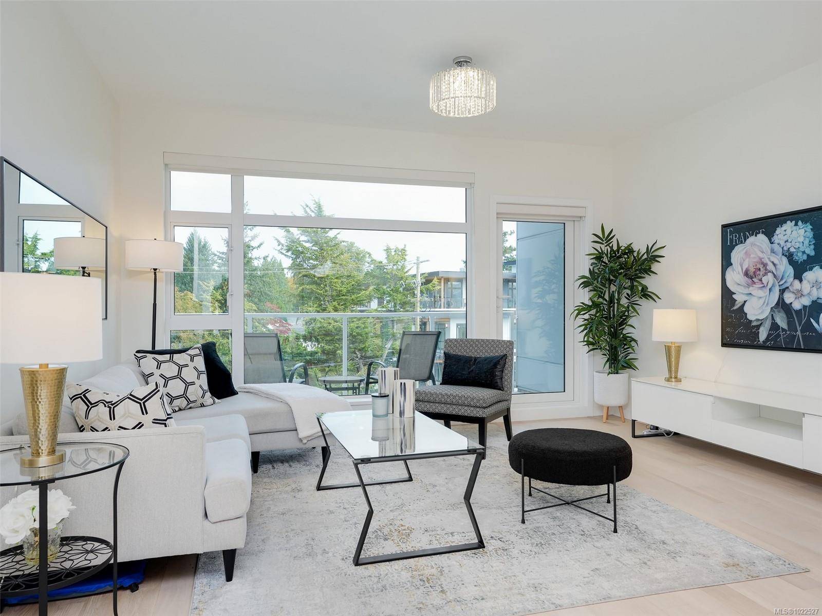 Saanich, BC V8Y 2K5,5120 Cordova Bay Rd #302