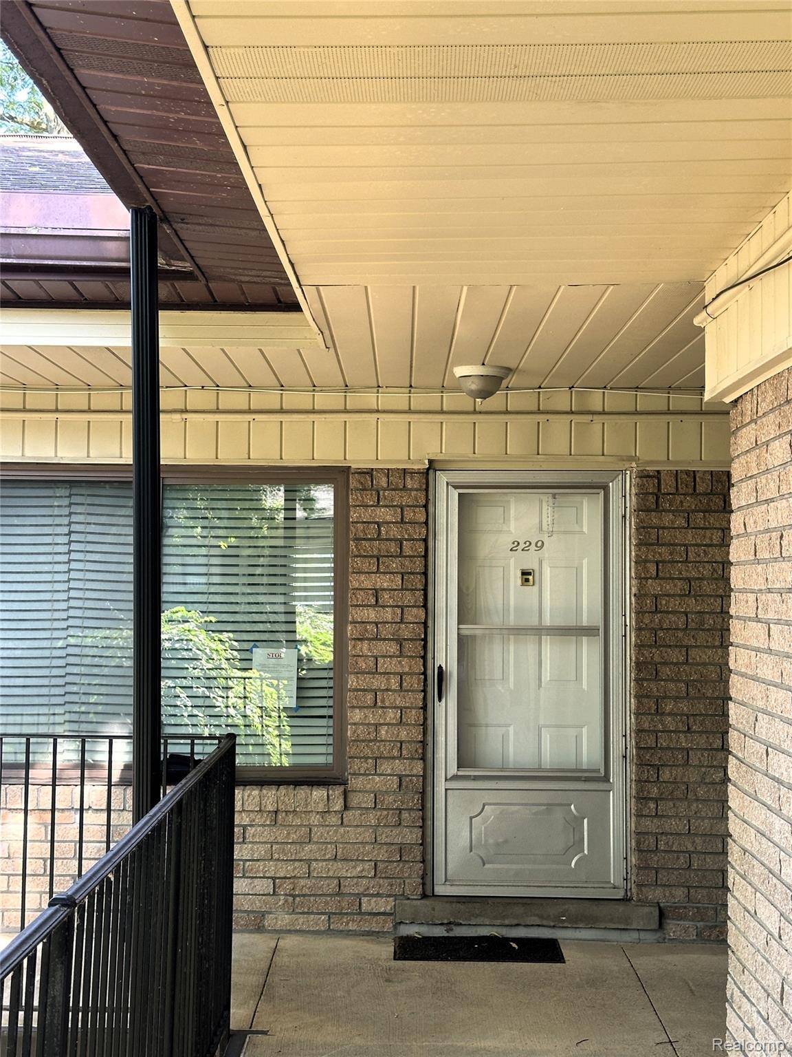 Waterford, MI 48328,995 N Cass Lake RD #229