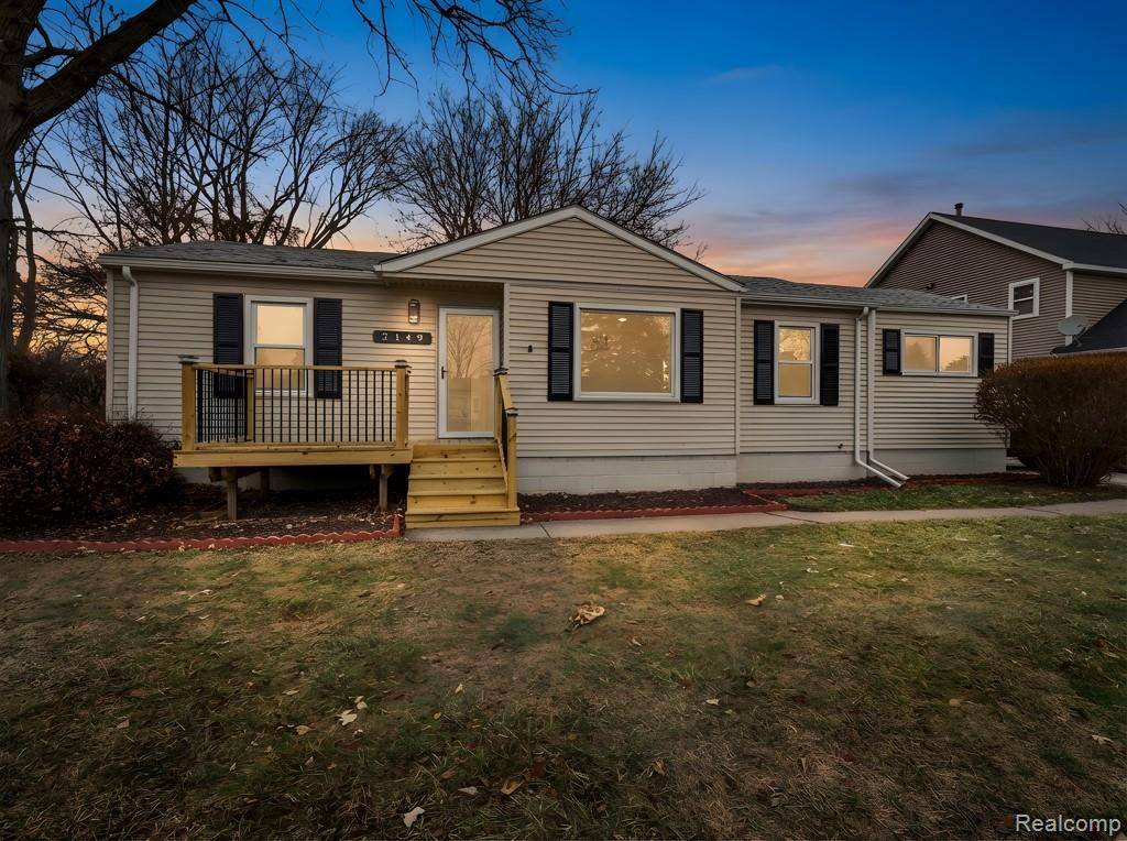 Troy, MI 48083,2149 Isabell DR