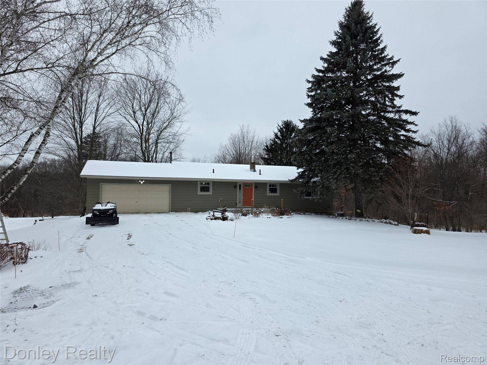 Howell, MI 48855,6453 Mack RD