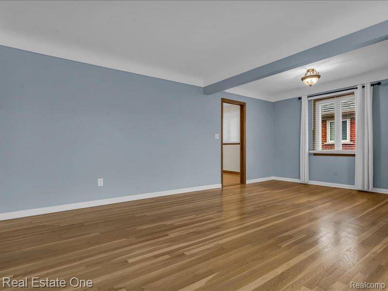 St. Clair Shores, MI 48081,21100 Yale ST