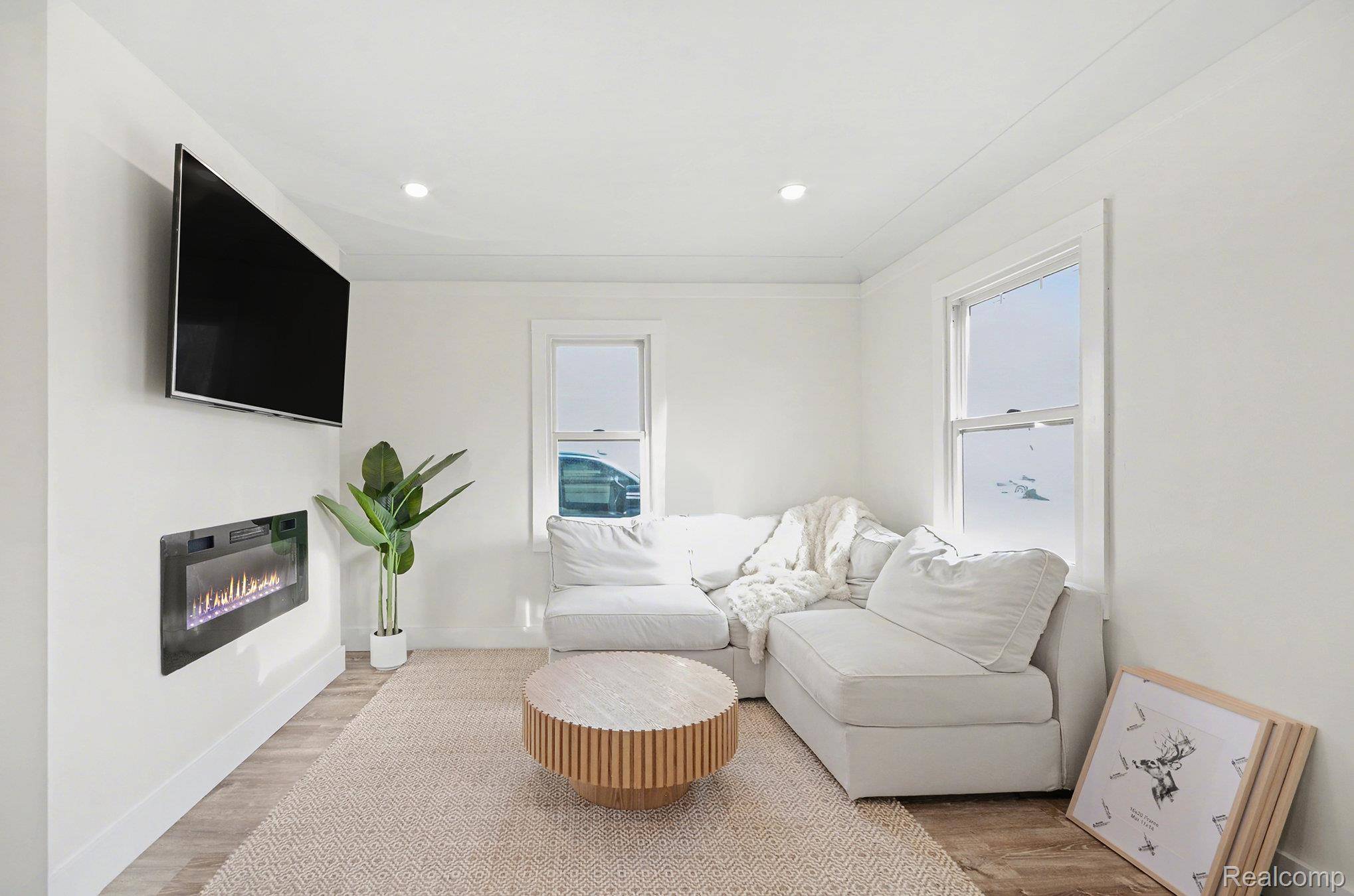 Berkley, MI 48072,2142 Dorothea RD