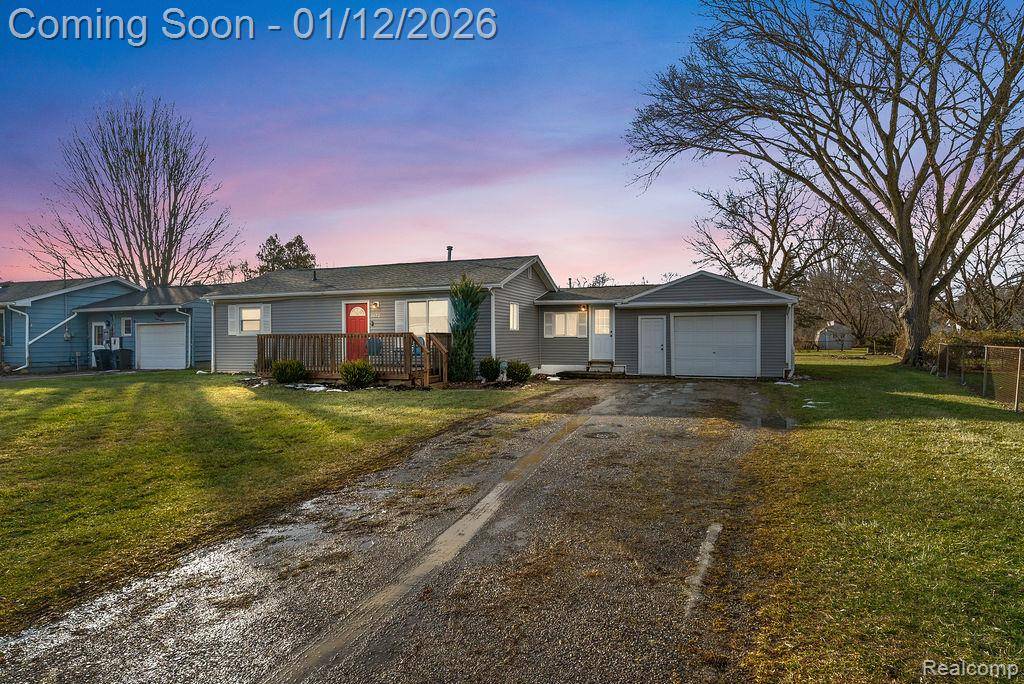 Burton, MI 48519,2072 Sandalwood DR