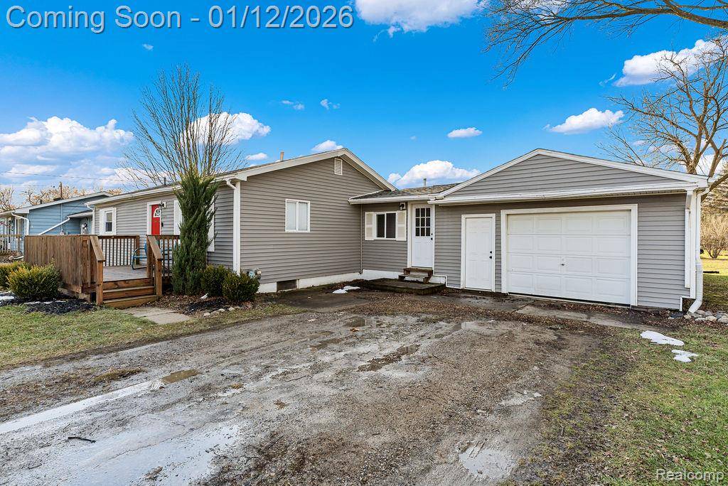 Burton, MI 48519,2072 Sandalwood DR